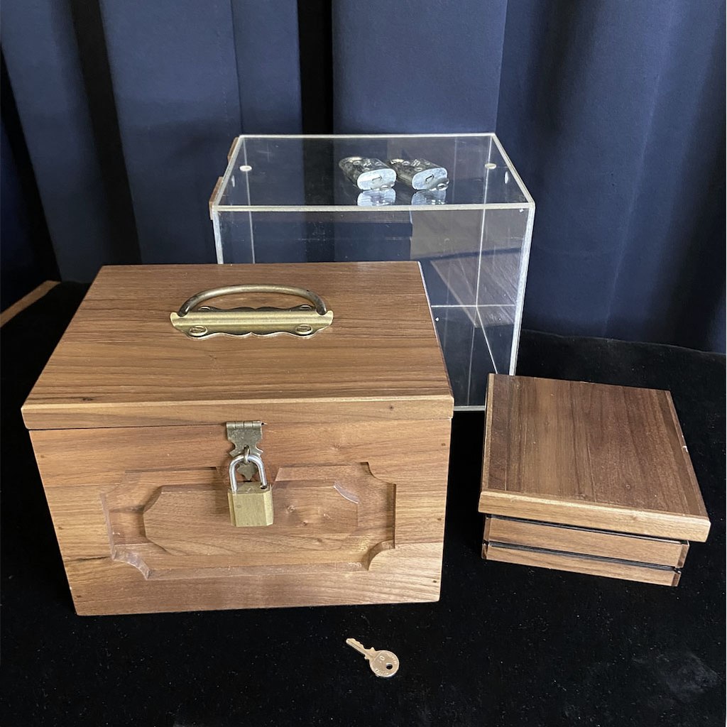 WORLD'S GREATEST PREDICTION CHEST - Arturo, Roydon, Bob Mason