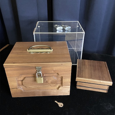 WORLD'S GREATEST PREDICTION CHEST - Arturo, Roydon, Bob Mason