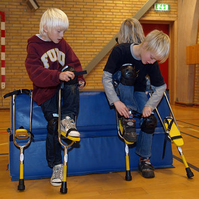 RED ACTOY STILTS - adults