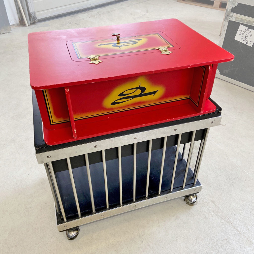 VANISHING BOX AND CAGE