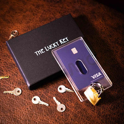 THE LUCKY KEY (close-up)