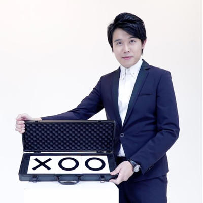 PRO PARLOUR TIC TAC TOE - Bond Lee & Wan