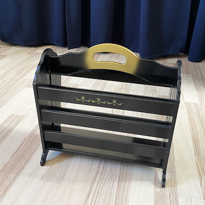 MAGAZINE RACK - Anton Corradin