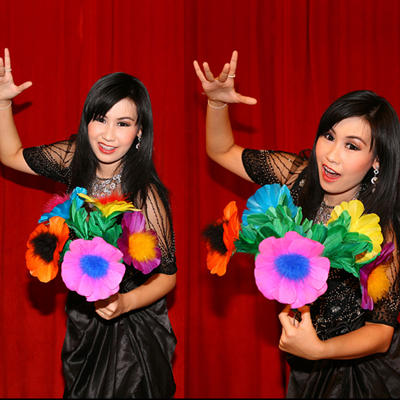 BOWING BOUQUET