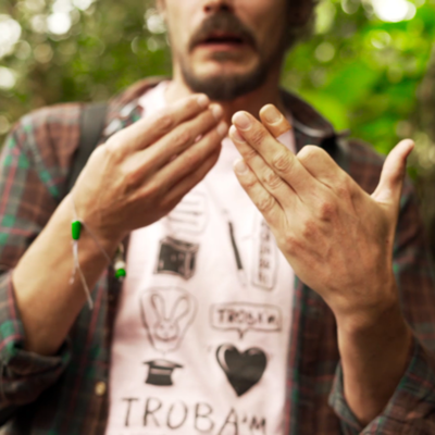 MISSING FINGER - Mario López