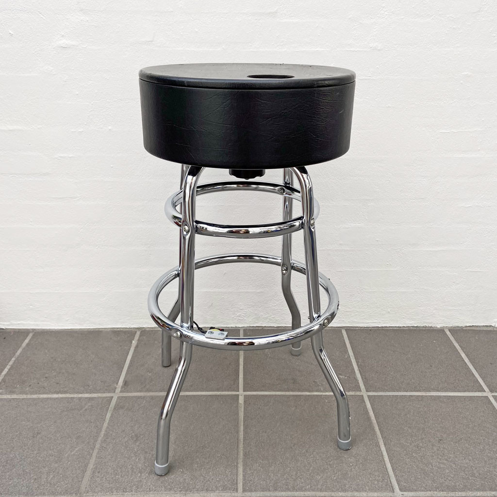 BAR STOOL ANIMATOR - Kevin James