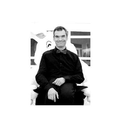 WALKING ILLUSION MASKOT - kanin med tryllekunstner