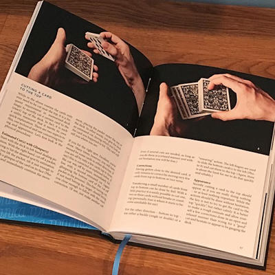 IN ORDER TO AMAZE - Pit Hartling