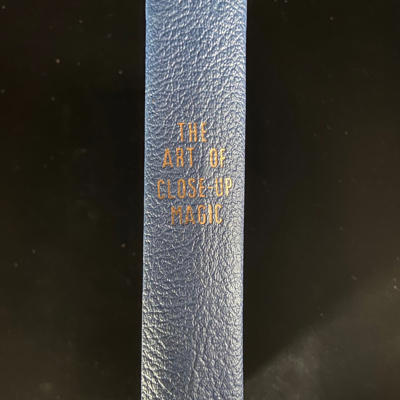 THE ART OF CLOSE-UP MAGIC - Lewis Ganson