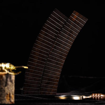 THE LONG & SHORT ILLUSION