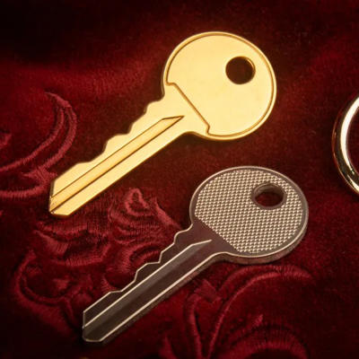 SCOTCH & WHISKEY - Tom Elderfield