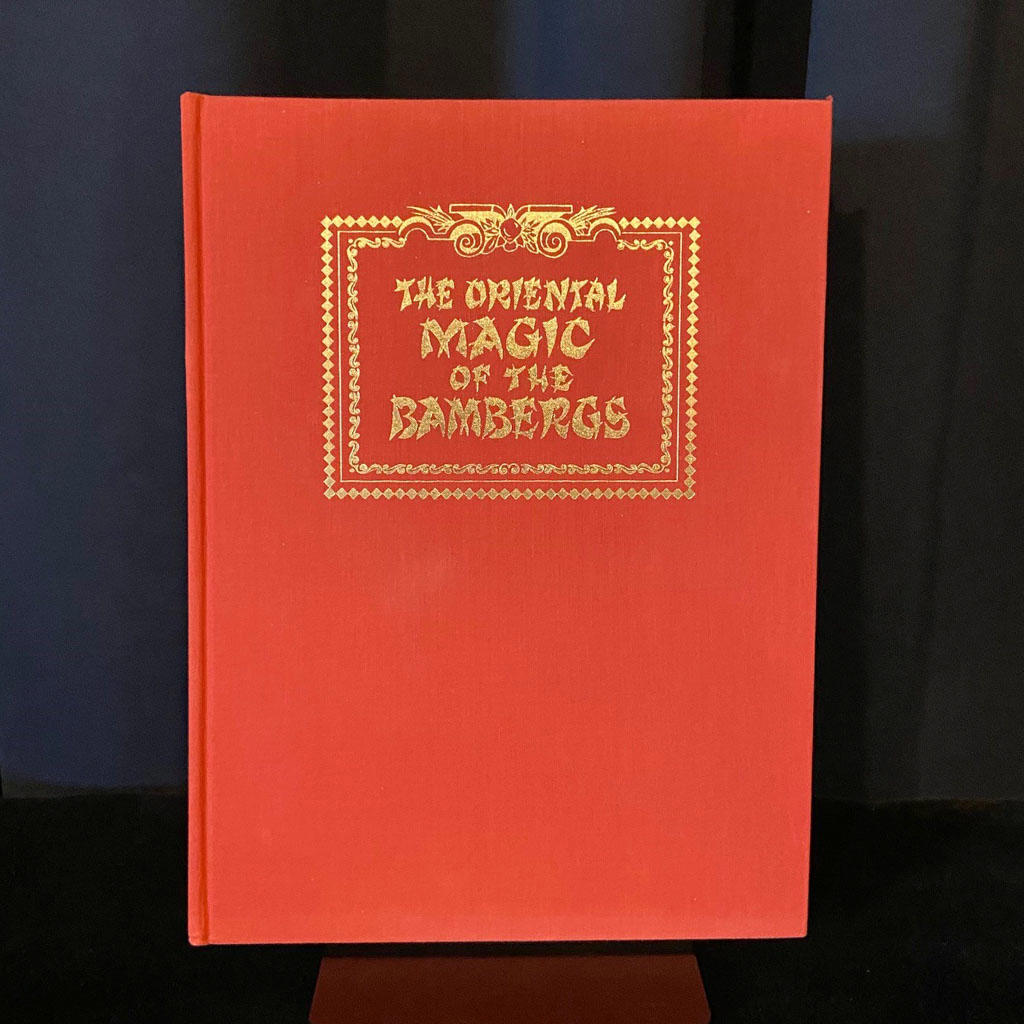 THE ORIENTAL MAGIC OF THE BAMBERGS - Robert J. Albo, Eric C. Lewis og David Bamberg - Vol.1 