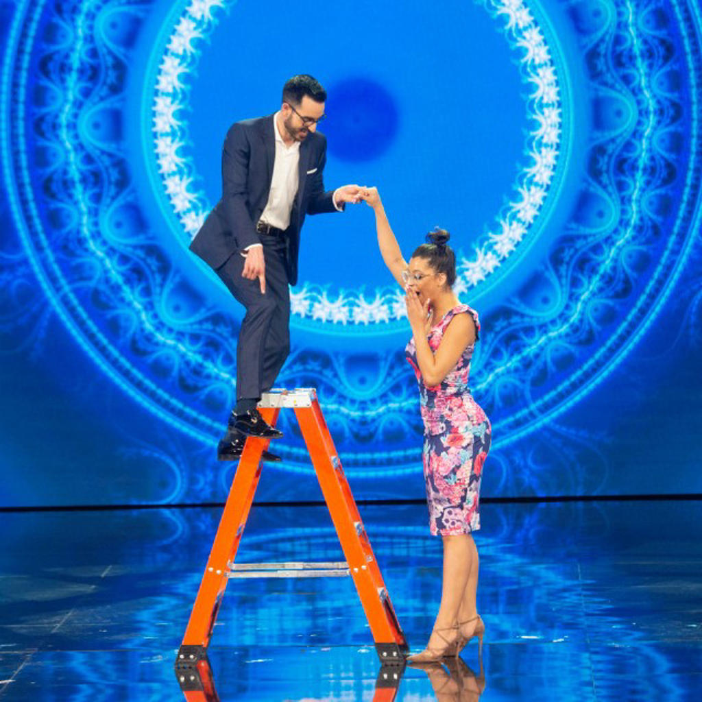 RING TO SHOELACE - Adrián Carratalá