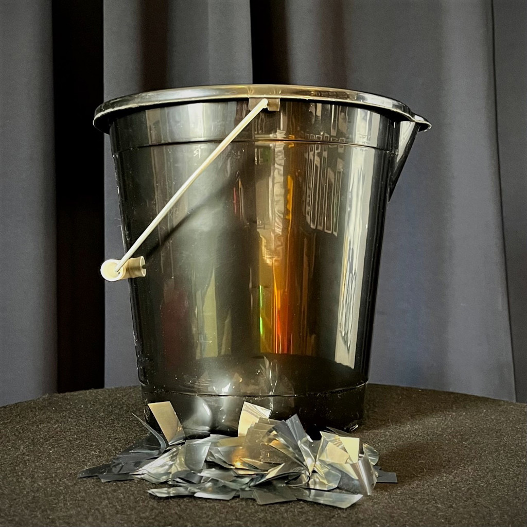 LARGE CONFETTI BUCKET