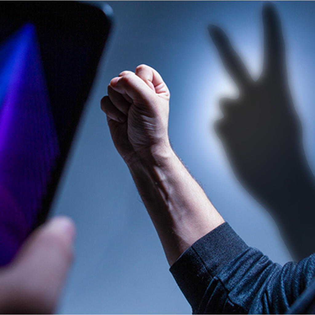 SILHOUETTE - Tobias Dostal