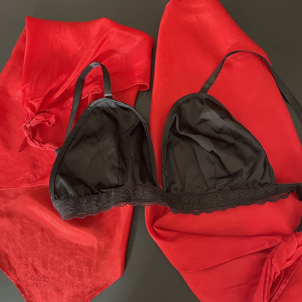 20TH CENTURY BRASSIERE