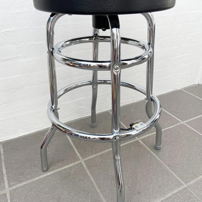 BAR STOOL ANIMATOR - Kevin James