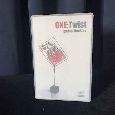 ONE: Twist - Axel Hecklau