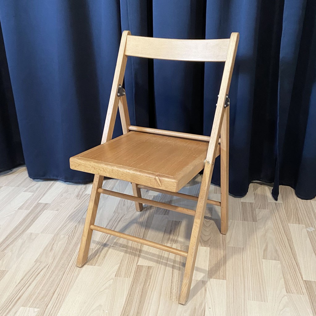 ELECTRONIC FOLDING CHAIR