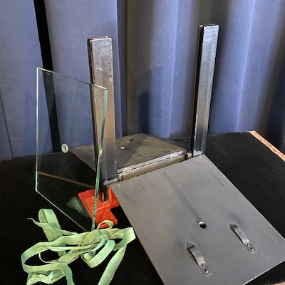 DEN MYSTISKE GLAS-ILLUSION - Chevalier Nic