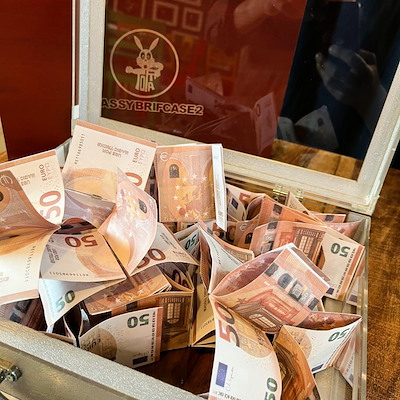 TORA GLASSY BRIEFCASE