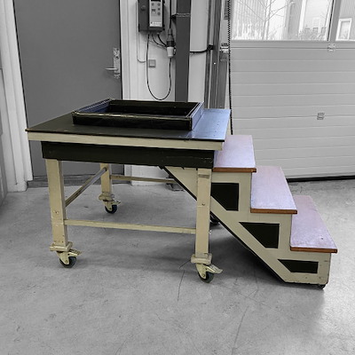 USED STAIRS & BASE ILLUSION