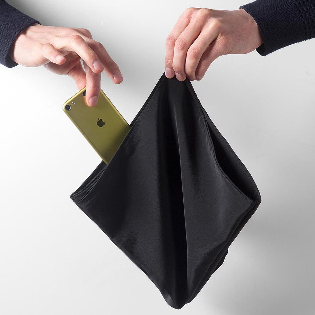 DEVIL'S HANDKERCHIEF