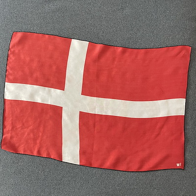 DANSK SILKE-FLAG 40 X 60 cm. - 1 stk.