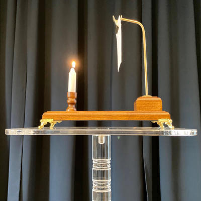 THE WANDERING CANDLE