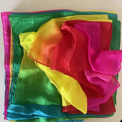 RAINBOW SILK FOUNTAIN STREAMER