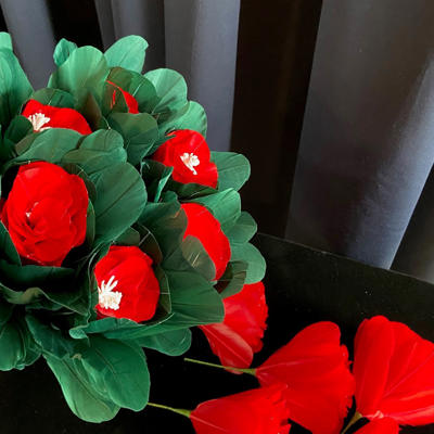 ROYAL BLOOMING BOUQUET (6 blomster)